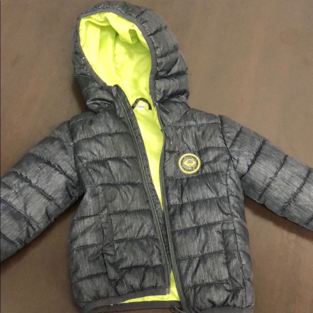 Hooded puffy coat